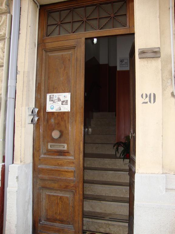La Maison Des Livres Reggio di Calabria Exterior foto